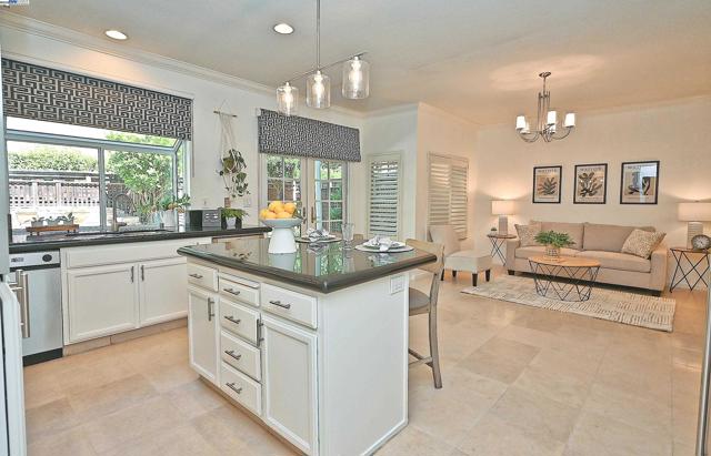 226 Promenade Ln, Danville CA: https://media.crmls.org/mediaz/15206502-d477-468b-909a-73e8eda84bdf.jpg