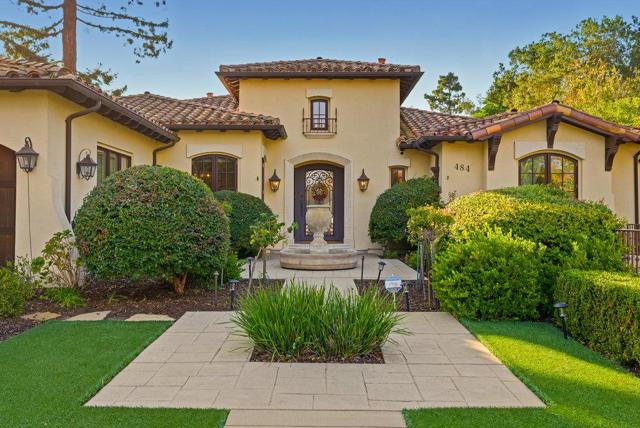 484 Cherry Avenue, Los Altos CA: https://media.crmls.org/mediaz/152091da-2961-4aae-a552-c10fd1df004b.jpg