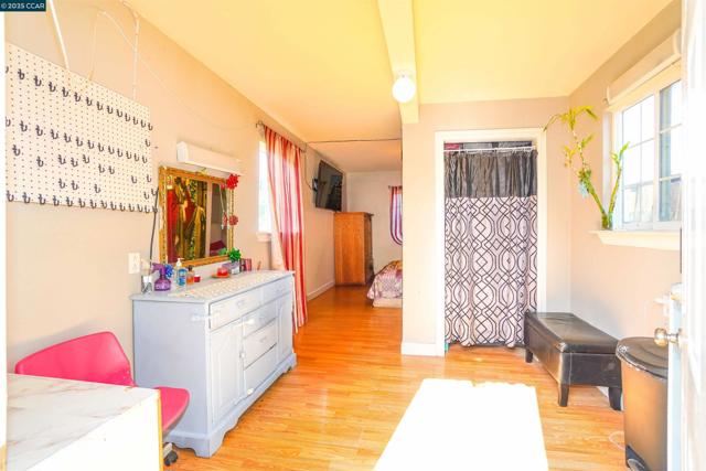37 Wharf Dr, Bay Point CA: https://media.crmls.org/mediaz/15214abc-bf3b-4285-877f-89626a1b97b6.jpg