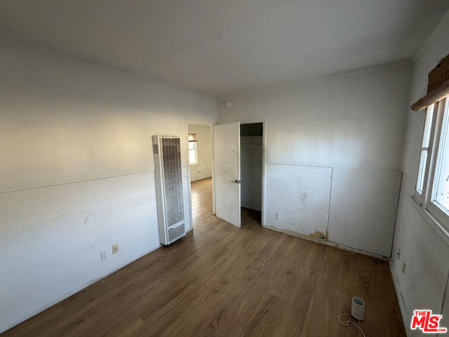 819 Pier Avenue photo 8