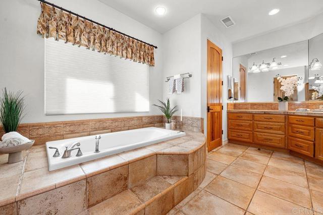 Detail Gallery Image 27 of 48 For 2155 Mil Sorpresas Dr, Fallbrook,  CA 92028 - 3 Beds | 3/1 Baths