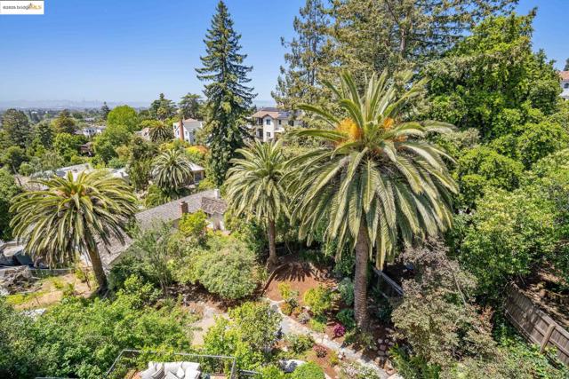 6051 MARGARIDO Dr, Oakland CA: https://media.crmls.org/mediaz/15228dfb-ed2c-4112-bb61-fcbeda563285.jpg