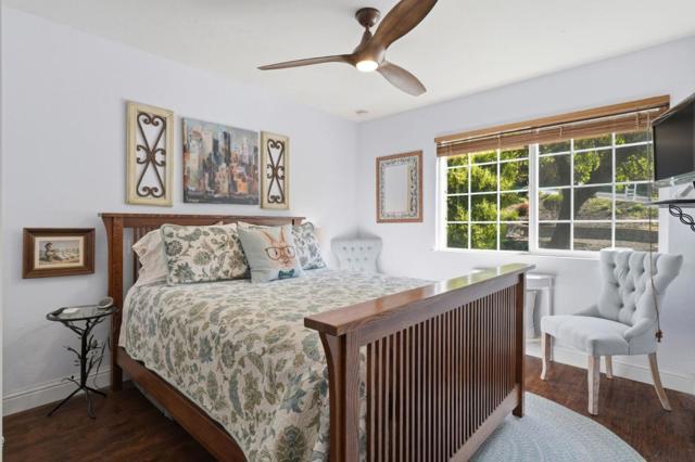 Image 21 of 41 For 17200 Holiday Drive