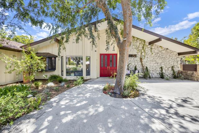 Detail Gallery Image 4 of 50 For 9816 Calvin Avenue, Northridge,  CA 91324 - 6 Beds | 4/2 Baths
