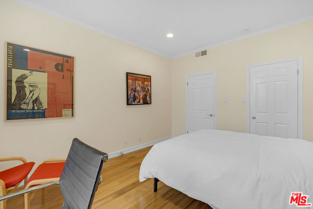 502 San Vicente Boulevard, Santa Monica CA: https://media.crmls.org/mediaz/1523bab8-6b3e-457e-b510-302dd7877770.jpg