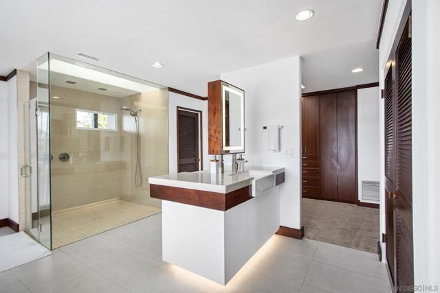 1728 W Lewis St, San Diego CA: https://media.crmls.org/mediaz/1523d673-017d-4e14-aa0c-113f57097c78.jpg