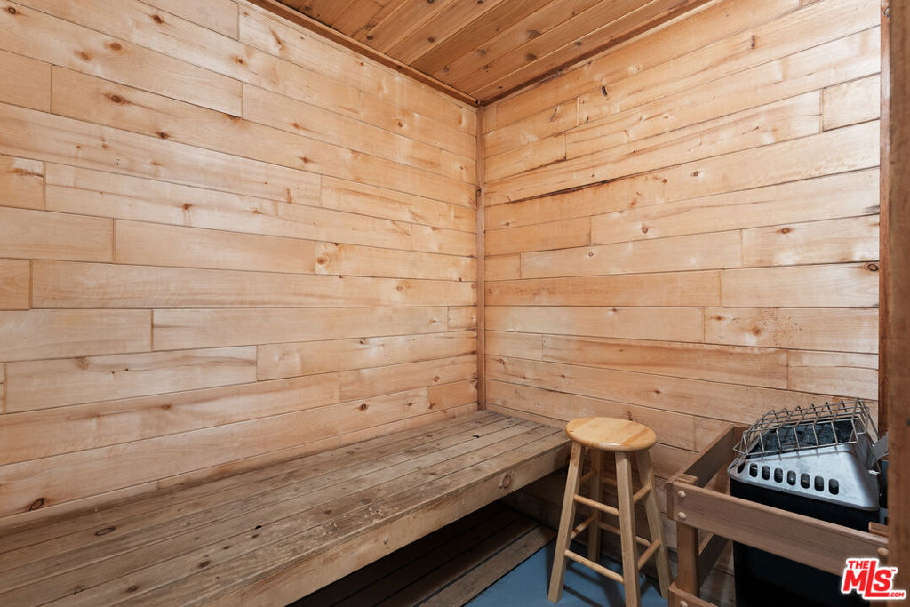 MLS #25622397 image #16