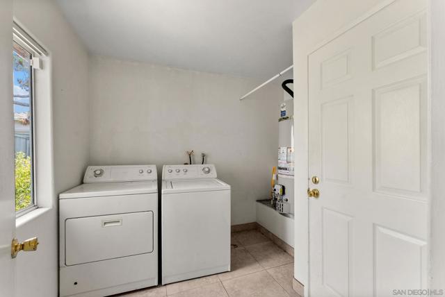 3941 45 32nd St, San Diego CA: https://media.crmls.org/mediaz/15240277-4168-4c67-a411-cd2ab33c51dd.jpg