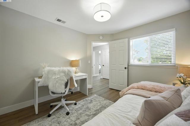 3841 Kamp Dr, Pleasanton CA: https://media.crmls.org/mediaz/152469de-da3d-493b-8240-1fd5b14a9ca0.jpg