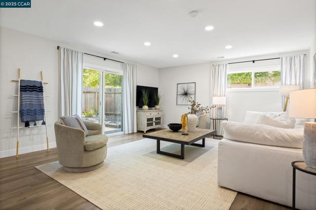 4101 Joan Ave, Concord CA: https://media.crmls.org/mediaz/152478f2-e87f-4bae-8756-dd33d1a17638.jpg