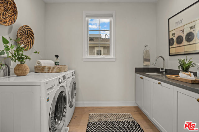 3520 Butler Avenue, Los Angeles CA: https://media.crmls.org/mediaz/15247f81-2564-4181-b056-eb0ec62646ff.jpg