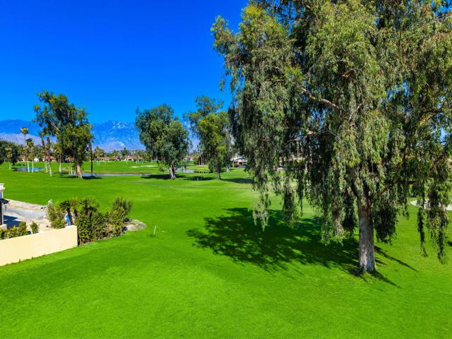 12115 Turnberry Drive, Rancho Mirage CA: https://media.crmls.org/mediaz/15248eac-f8b3-46ef-a289-8a97589e082c.jpg