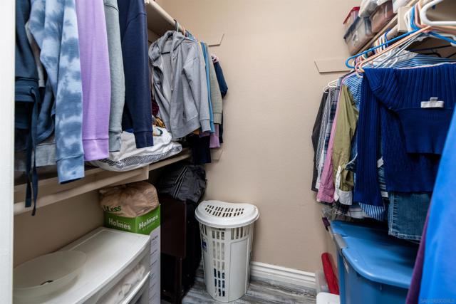 982 E Main St, El Cajon CA: https://media.crmls.org/mediaz/15265507-af58-4c67-9bed-ff01a558cdd6.jpg
