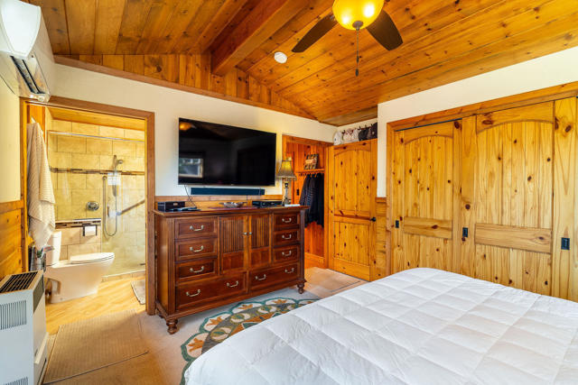 25445 Palomar Road, Idyllwild CA: https://media.crmls.org/mediaz/15269d92-de73-4e88-8d23-1b3b706dc72c.jpg