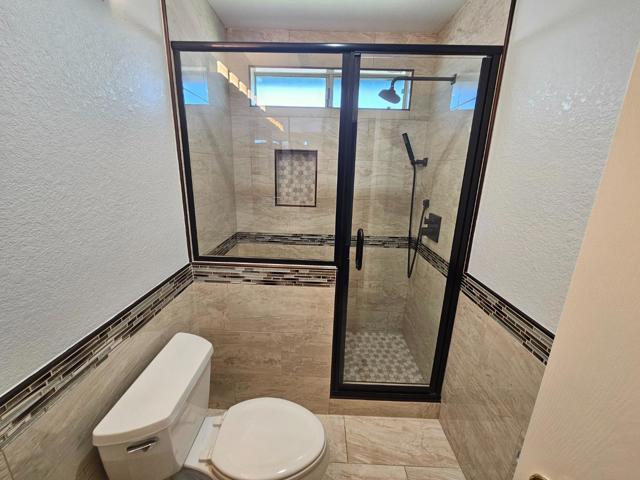 1990 Harvest Landing Court, Tracy CA: https://media.crmls.org/mediaz/1526f298-4c12-4ce6-b61c-b87cb9d6affc.jpg