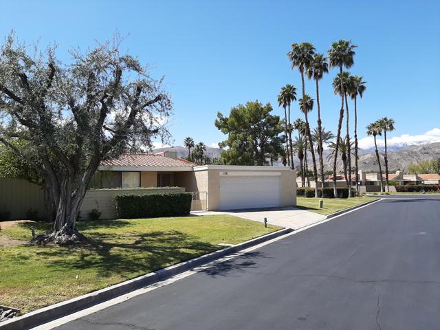 72385 Beverly Way, Rancho Mirage CA: https://media.crmls.org/mediaz/1527122d-46e7-43f2-a75d-c1914f025cce.jpg