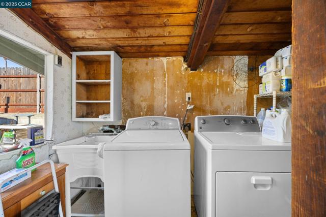 51 Gilrix Dr, Martinez CA: https://media.crmls.org/mediaz/15283869-9006-41c2-8459-19134d9db586.jpg
