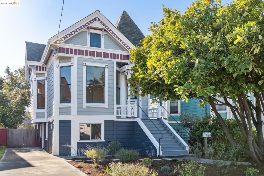 2044 Encinal Ave