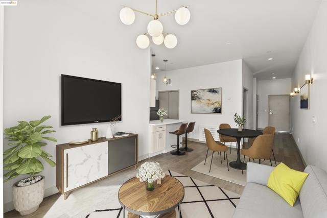 410 Webster St, Oakland CA: https://media.crmls.org/mediaz/1528d920-5c21-4967-9a75-594528d3d679.jpg