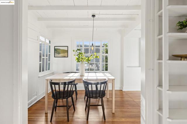 1532 Walnut St, Berkeley CA: https://media.crmls.org/mediaz/1528fc40-c146-4608-9643-aa56bdcf057d.jpg