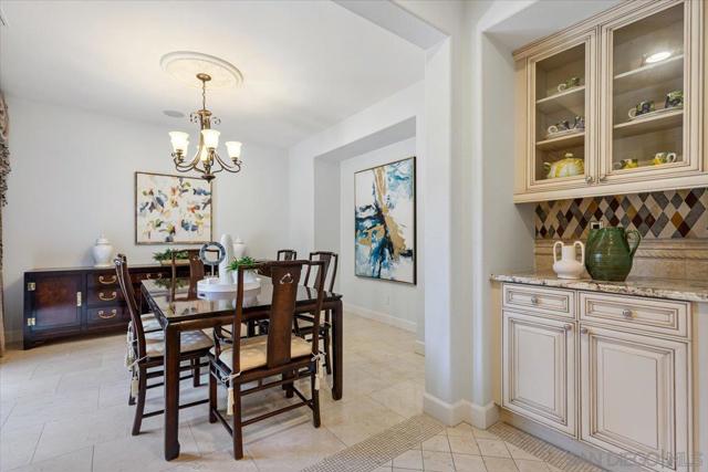 6839 Helenite Pl, Carlsbad CA: https://media.crmls.org/mediaz/15293559-99ff-49dd-aa3a-ec6256717883.jpg