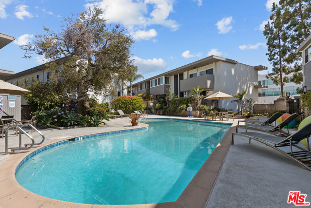 4731 La Villa Marina, Marina del Rey CA: https://media.crmls.org/mediaz/1529455b-675a-4c93-86d1-9484d8905f06.jpg