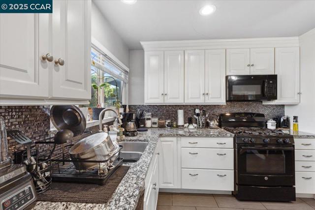 2644 E Olivera Rd, Concord CA: https://media.crmls.org/mediaz/1529ba0f-d475-4c01-a07e-bfec40de4f54.jpg