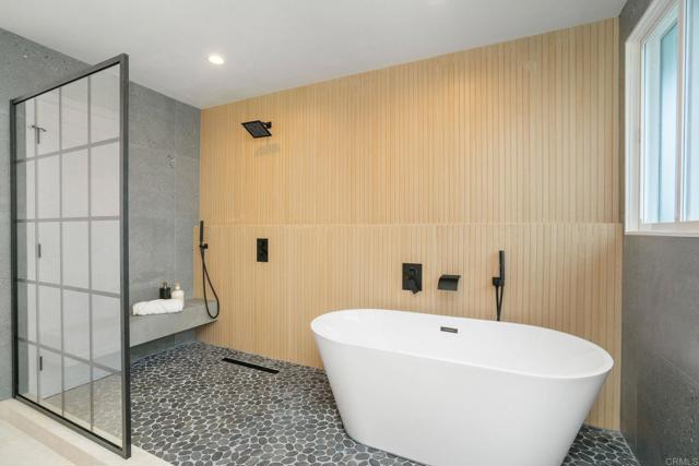 Detail Gallery Image 20 of 31 For 219 W Acacia Ave, El Segundo,  CA 90245 - 4 Beds | 2 Baths