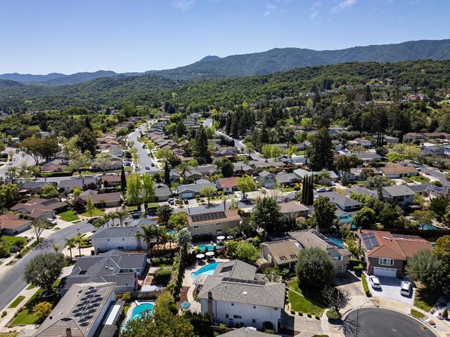 6128 Corte De La Reina, San Jose CA: https://media.crmls.org/mediaz/152a7b81-e9d9-4dac-89f7-01b441fefcab.jpg