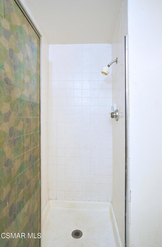 https://media.crmls.org/mediaz/152b43ee-20c3-475d-8733-7f1973b33852.jpg?preset=X-Large