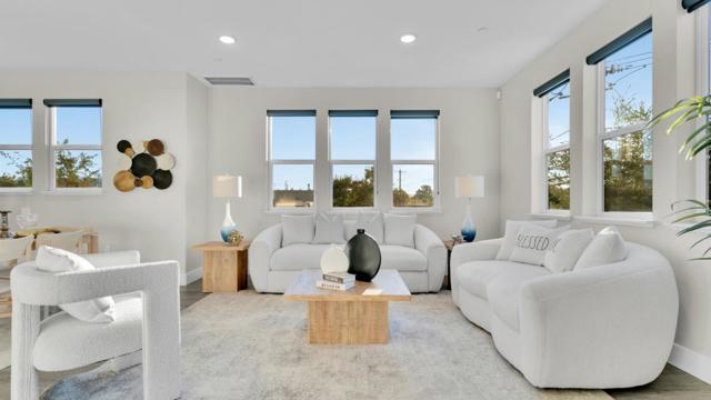 820 E Duane Avenue, Sunnyvale CA: https://media.crmls.org/mediaz/152c6a19-34fe-477b-8e7c-9eedd2e5a36a.jpg