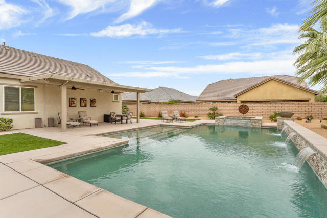 Image 33 of 48 For 42897 Cusino Court