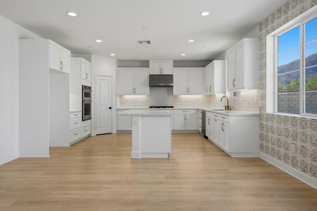 Image 13 of 40 For 58293 Coral View Way