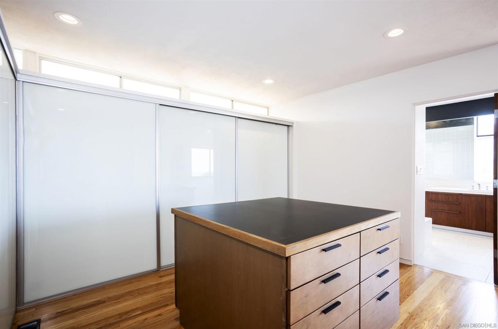 MLS #250043827SD image #10