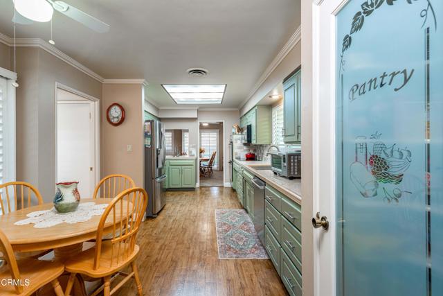 Detail Gallery Image 11 of 41 For 416 Bermuda St, Bakersfield,  CA 93309 - 3 Beds | 2 Baths