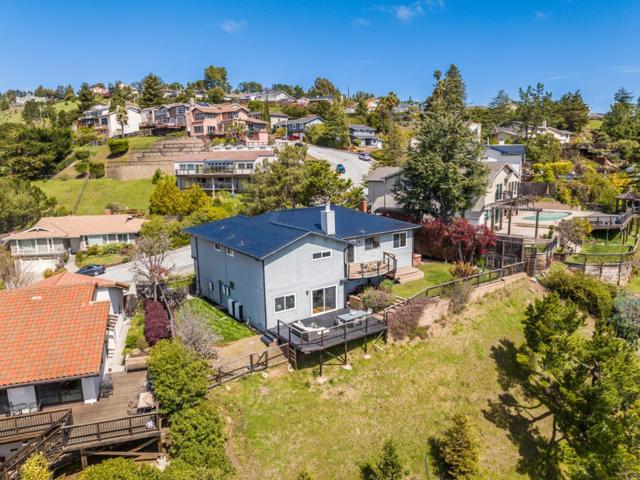 147 Leslie Drive, San Carlos CA: https://media.crmls.org/mediaz/153162b8-86e1-4b48-9341-3bc1cb1acd15.jpg