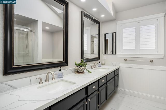 2060 Canyon Crest Ave, San Ramon CA: https://media.crmls.org/mediaz/1531e3ed-5658-419b-b86e-3ff7c40c59ed.jpg