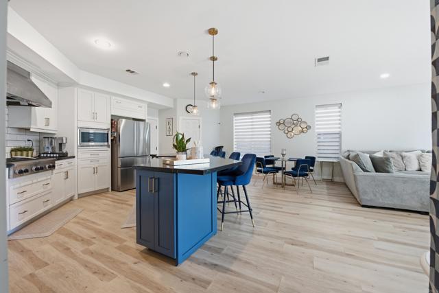 Detail Gallery Image 10 of 27 For 720 Crooked Path Pl, Chula Vista,  CA 91914 - 5 Beds | 3/1 Baths