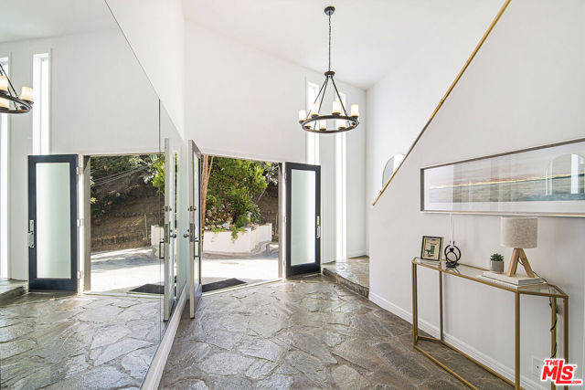 8155 Willow Glen Road, Los Angeles CA: https://media.crmls.org/mediaz/1534f41b-fb5d-4cbb-a1db-ed04dd113250.jpg