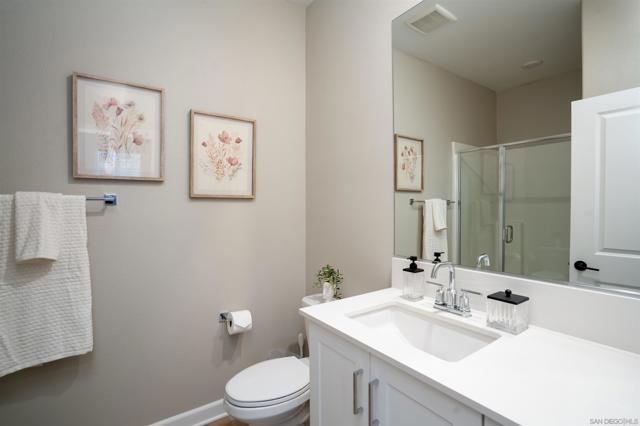1221 Sunrise View, San Marcos CA: https://media.crmls.org/mediaz/153527c0-3c72-4b69-8030-69d2d899decc.jpg
