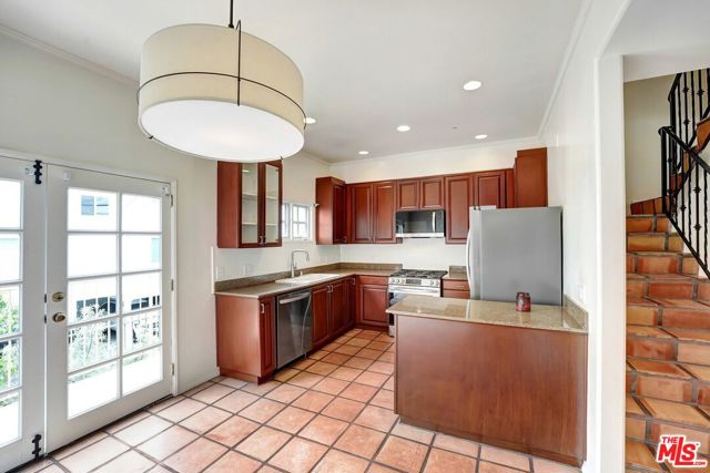 1320 N Harper Avenue, West Hollywood CA: https://media.crmls.org/mediaz/15352c8b-6b36-41b7-a1c1-23e3c68a657b.jpg