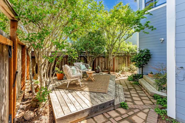 232 Union Street, Santa Cruz CA: https://media.crmls.org/mediaz/1535daae-ada3-44da-a36a-a2295640763b.jpg