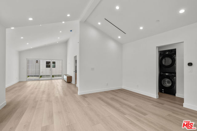 847 Huntley Drive, West Hollywood CA: https://media.crmls.org/mediaz/1537bab0-ff04-4b94-8cdd-aa2bbc04066a.jpg