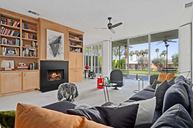 47314 Abdel Circle, Palm Desert CA: https://media.crmls.org/mediaz/1537bd30-094f-4723-8d65-2d0ba65aa344.jpg