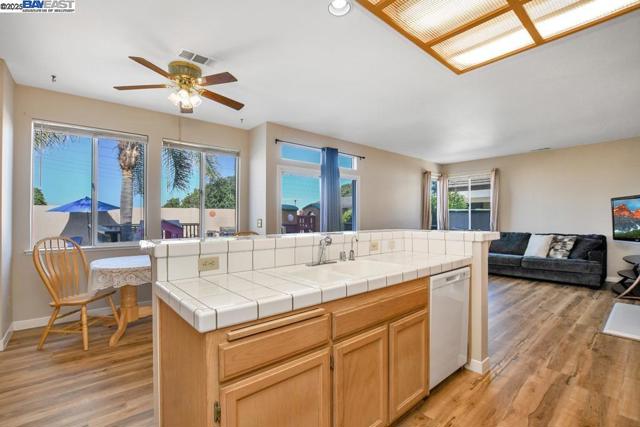 2218 Newport Ct., Discovery Bay CA: https://media.crmls.org/mediaz/1537eaf8-a38e-40b8-bc1d-67ccd984ad9a.jpg
