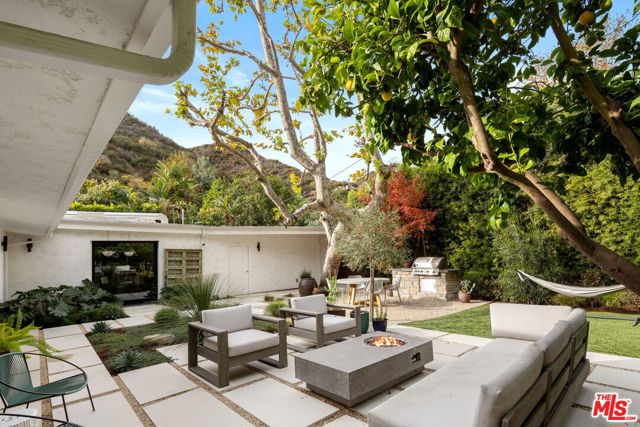 Drew Fenton | 3328 Mandeville Canyon Road Los Angeles CA | MLS: 7013571
