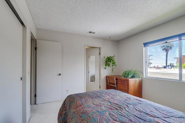 Detail Gallery Image 19 of 37 For 1762 Locust St #4,  San Diego,  CA 92106 - 2 Beds | 2/1 Baths