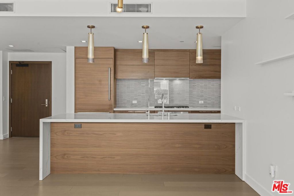 888 E Street - photo 9