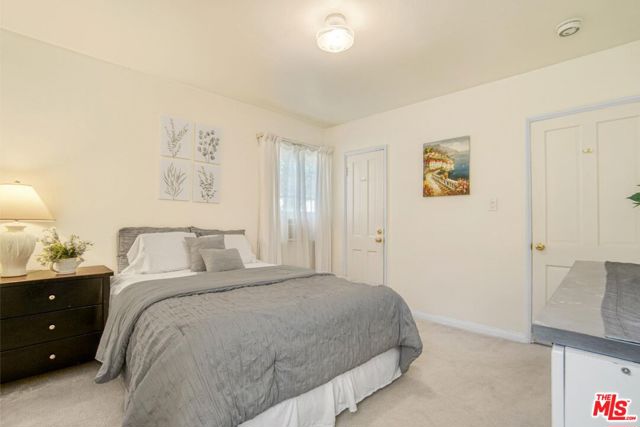 2577 Wellesley Avenue, Los Angeles CA: https://media.crmls.org/mediaz/153a4c29-3087-4097-9796-542d39650a52.jpg