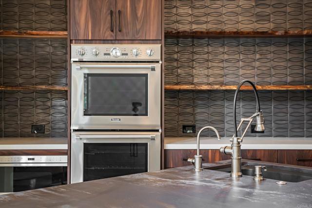 Detail Gallery Image 15 of 41 For 18596 Corte Fresco, Rancho Santa Fe,  CA 92091 - 4 Beds | 5/1 Baths